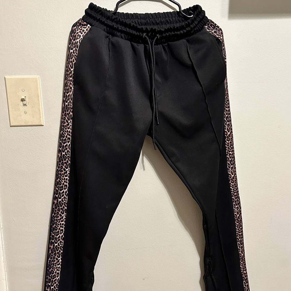 Forever 21 Men’s Teack Pants